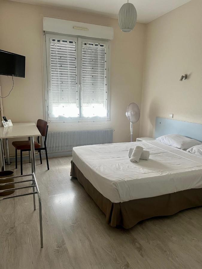 Отель Le Relais De La Route Bleue Saint-Loup  Экстерьер фото