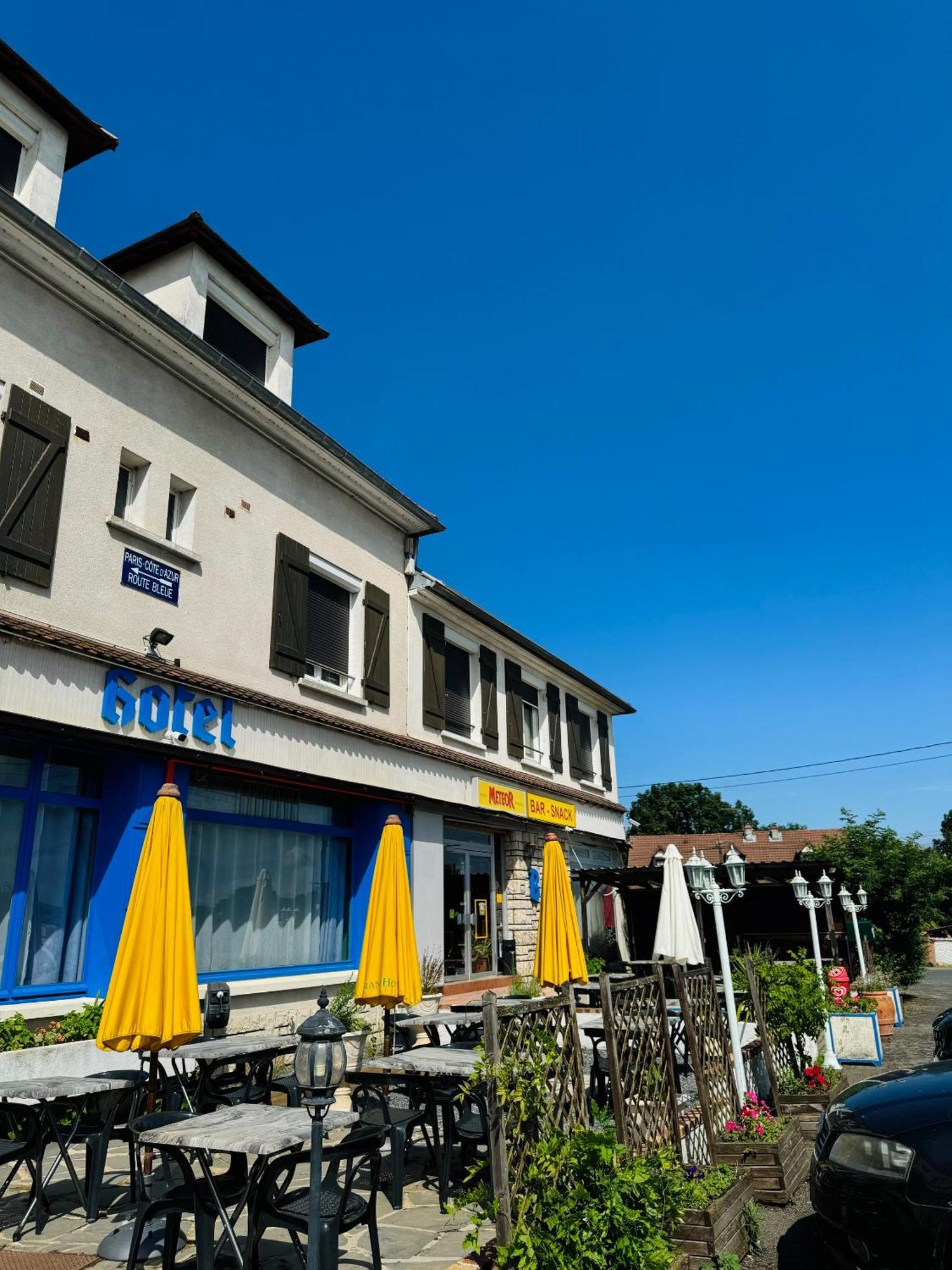 Отель Le Relais De La Route Bleue Saint-Loup  Экстерьер фото