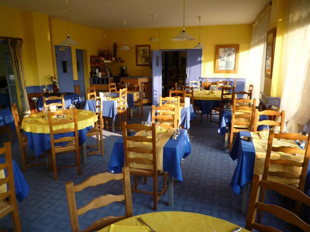 Отель Le Relais De La Route Bleue Saint-Loup  Экстерьер фото